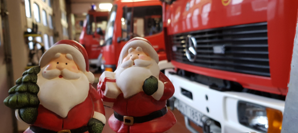 Weihnachtsmann zu Besuch im Feuerwehrhaus